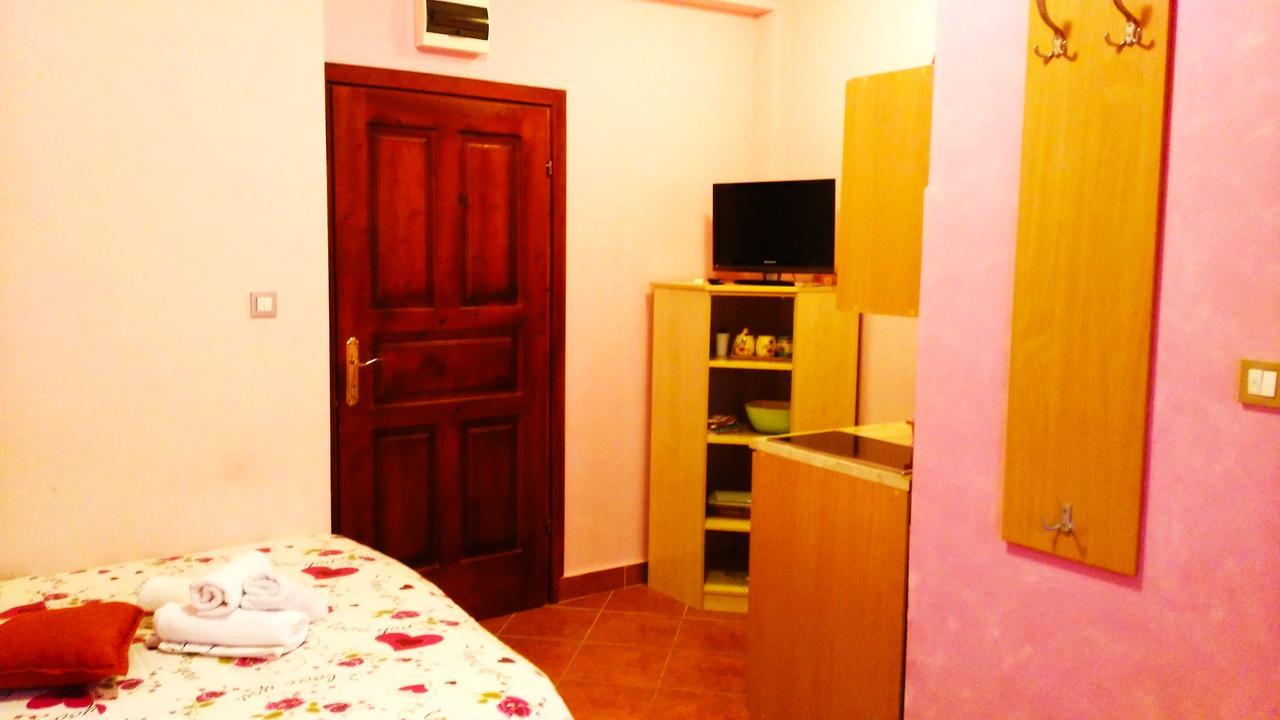 Apartments Tasija Тиват Экстерьер фото