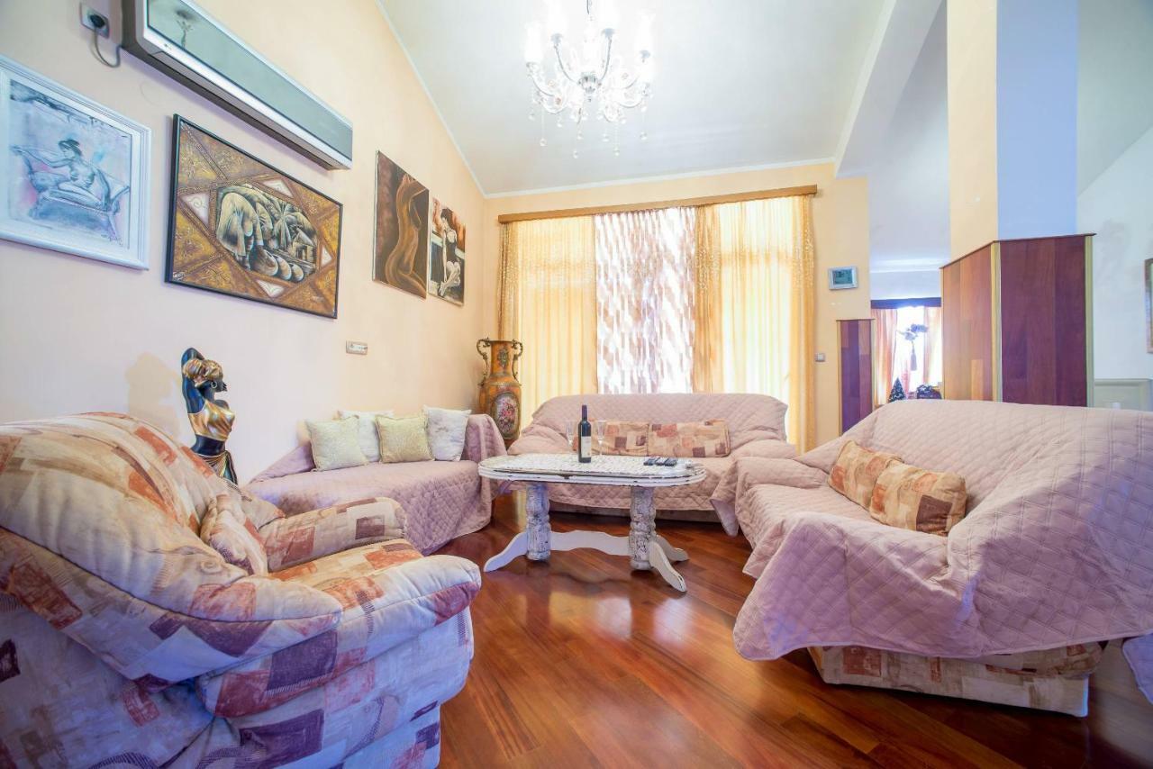 Apartments Tasija Тиват Экстерьер фото